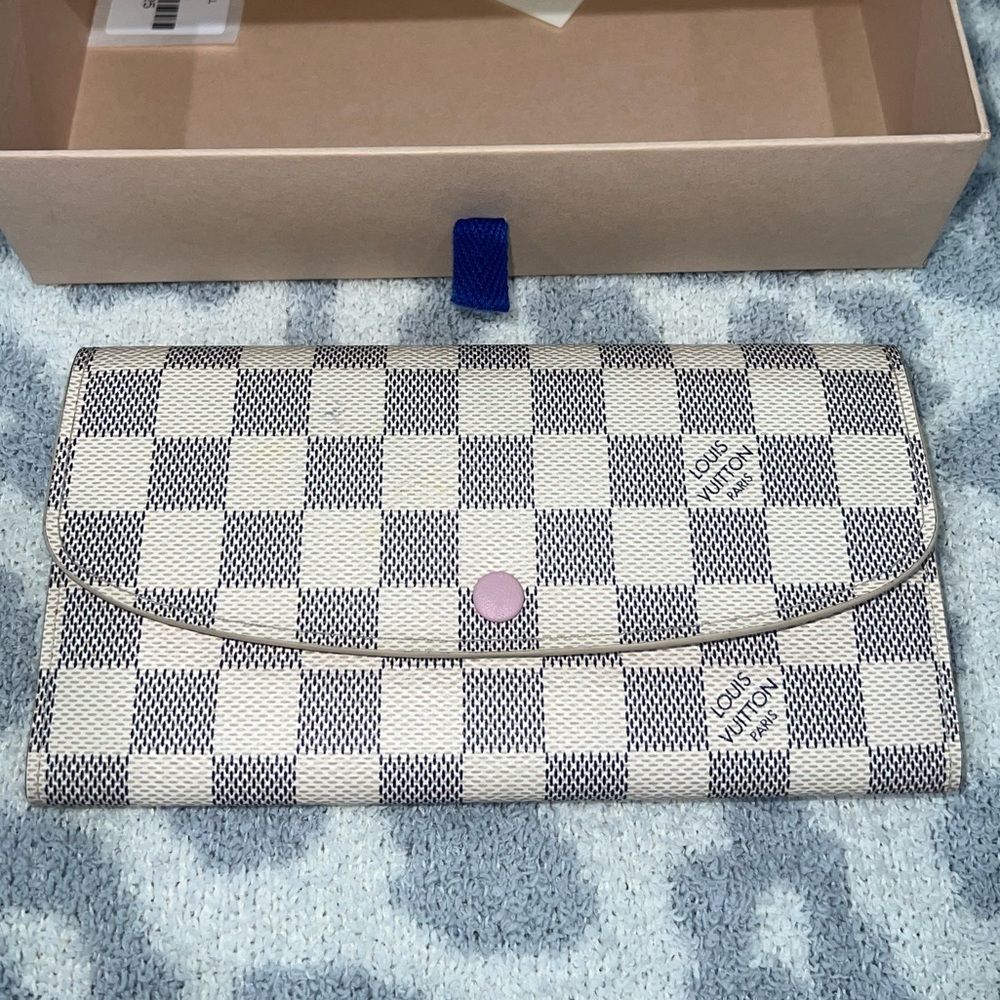 Authentic Louis Vuitton PF emilie nm azur wallet